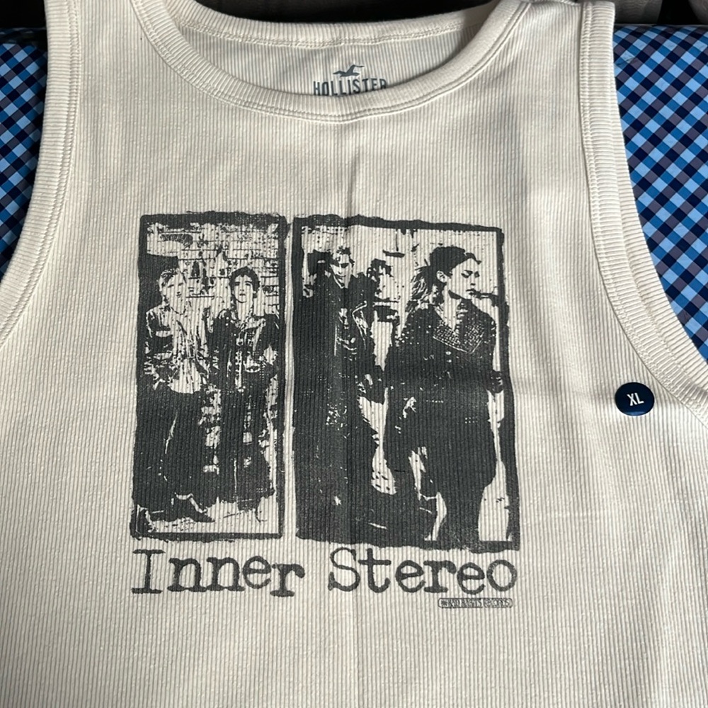NWT Hollister inner stereo top